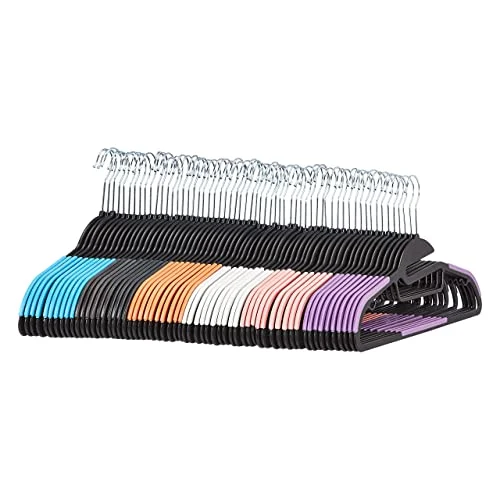 Amazon Basics Perchas de plástico antideslizantes para ahorrar por 19,37 € (-5 %)