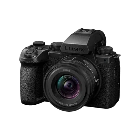 Panasonic LUMIX S5IIX con objetivo 18-40 mm