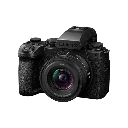 Panasonic LUMIX S5IIX con objetivo 18-40 mm por 1400 € (-18 %)